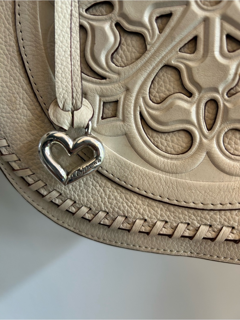 Brighton Ferrara GISELLA 3D Medallion Saddle Crossbody Bag Purse White Ivory - Picture 5 of 13